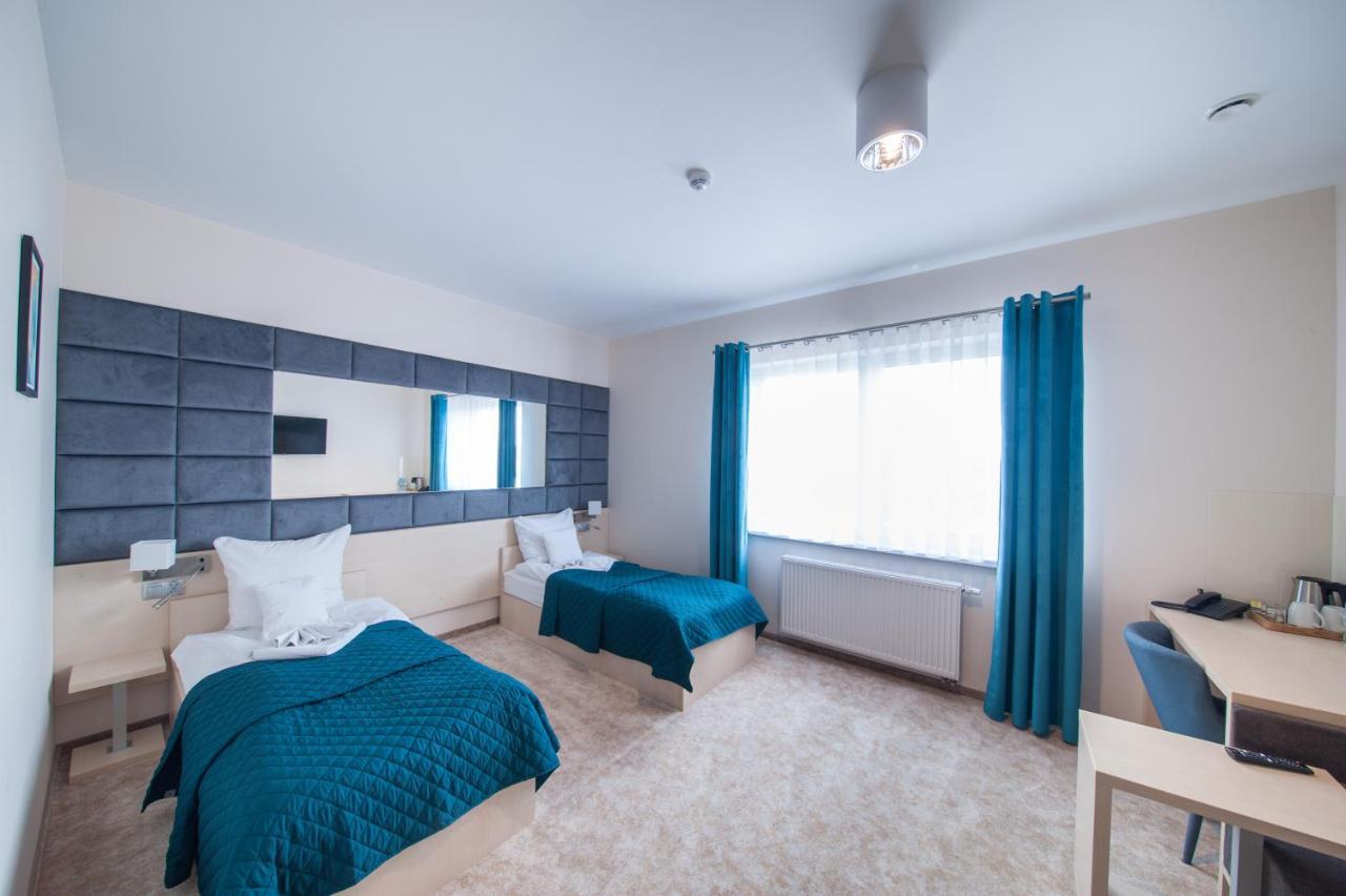 Motel S5 Zbrachlin Bagian luar foto
