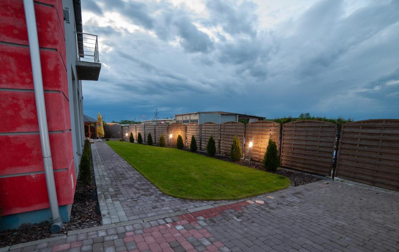 Motel S5 Zbrachlin Bagian luar foto