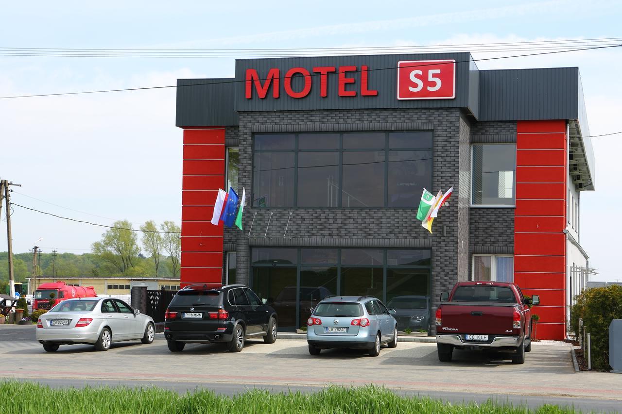 Motel S5 Zbrachlin Bagian luar foto