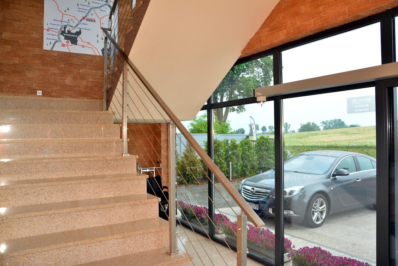 Motel S5 Zbrachlin Bagian luar foto
