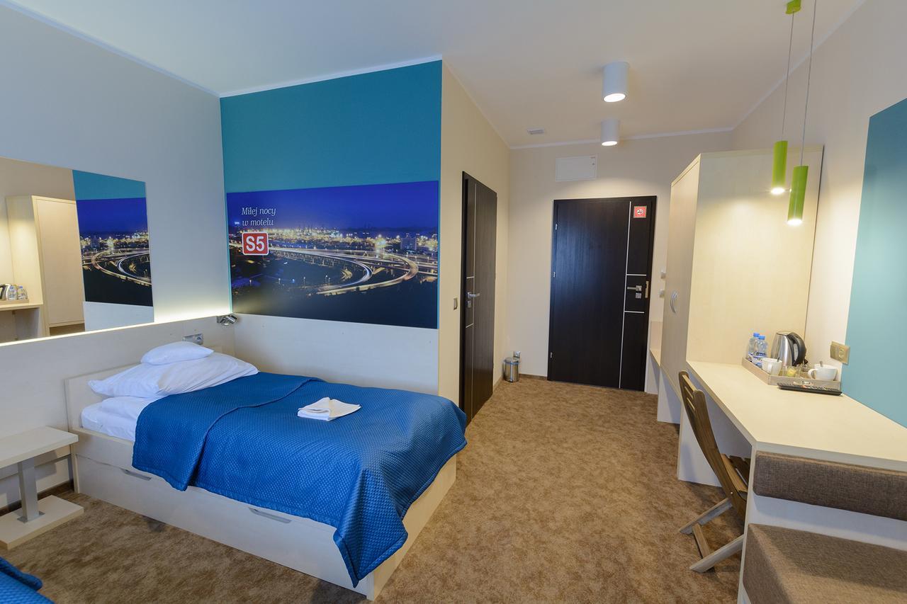 Motel S5 Zbrachlin Bagian luar foto