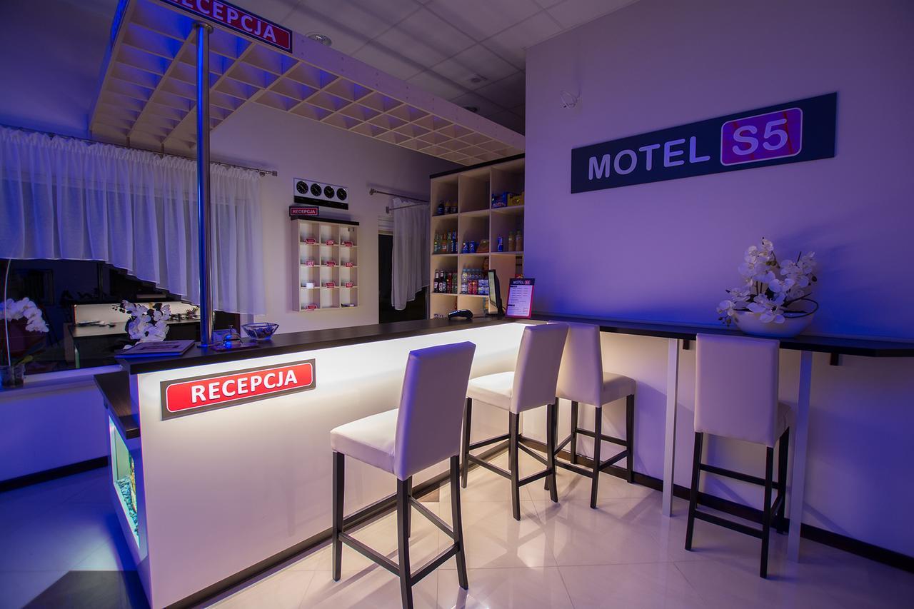 Motel S5 Zbrachlin Bagian luar foto