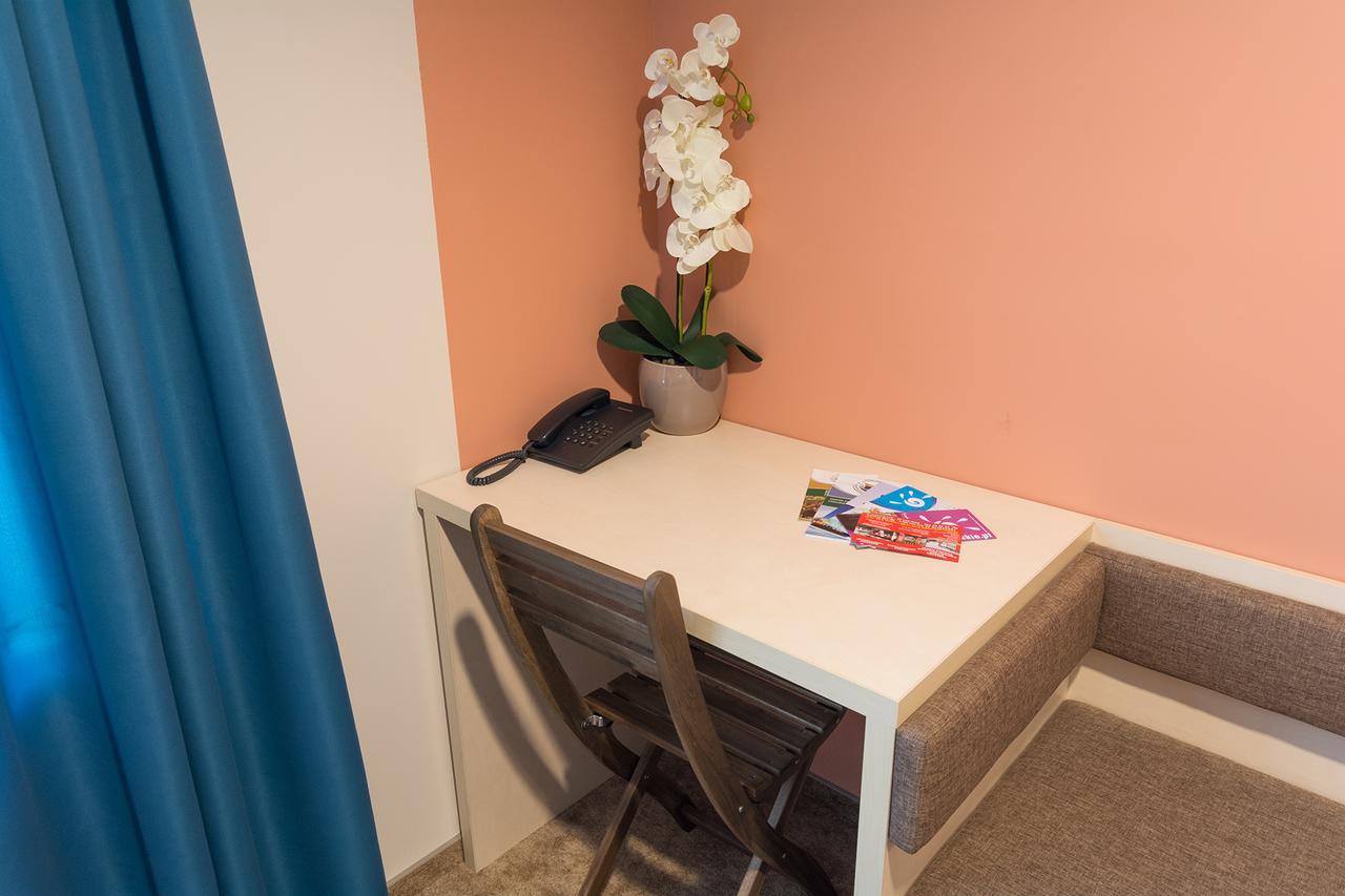 Motel S5 Zbrachlin Bagian luar foto