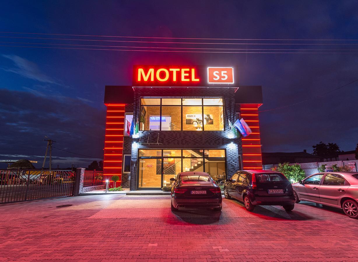 Motel S5 Zbrachlin Bagian luar foto