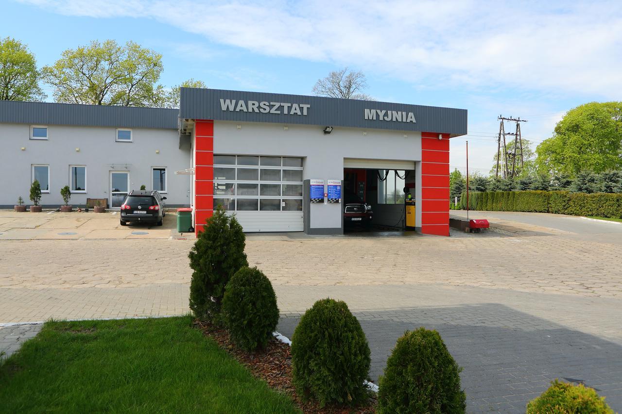 Motel S5 Zbrachlin Bagian luar foto
